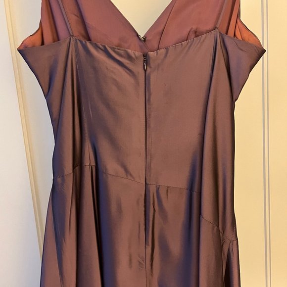 Silk gown - Picture 4 of 5